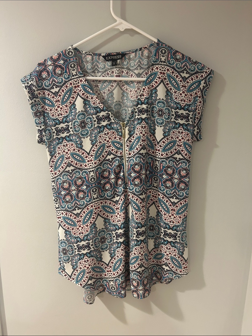 Express Women's Teal & White Paisley Zip-Front Top